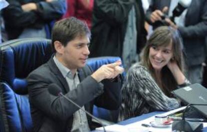 En la imagen, el ministro de Economía argentino, Axel Kicillof (i). EFE/Archivo