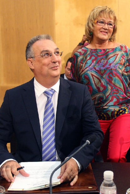 El alcalde Agustín Navarro y Maite Iraola