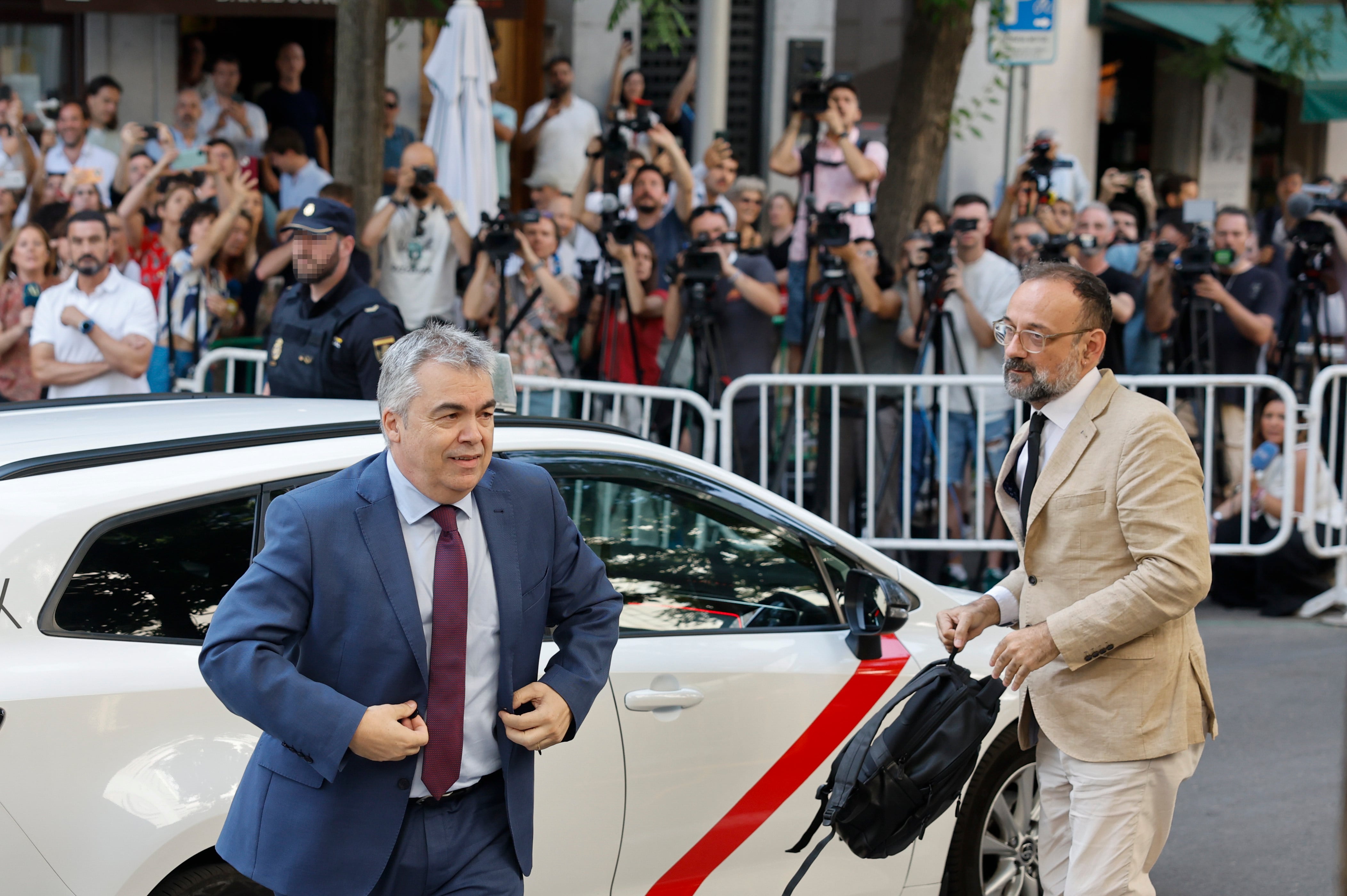 Última hora de la actualidad política, en directo | Santos Cerdán, a su salida de prisión: “Se están hablando muchas mentiras. Confío en que la verdad se imponga y se haga justicia”