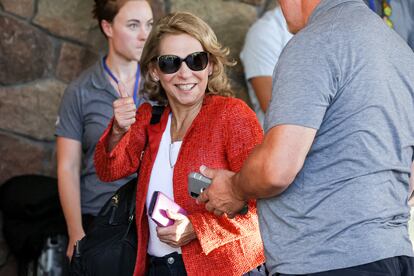 Shari Redstone, durante su llegada a la conferencia anual de Sun Valley, Idaho.