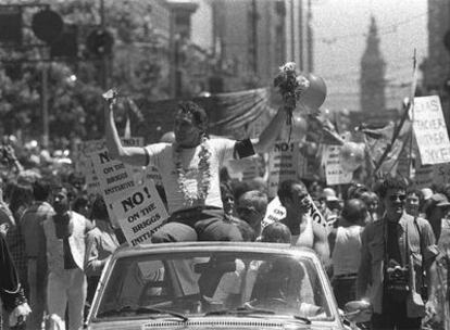 Harvey Milk, fotografiado en 1978 en San Francisco durante una manifestación en defensa de los derechos de los homosexuales.