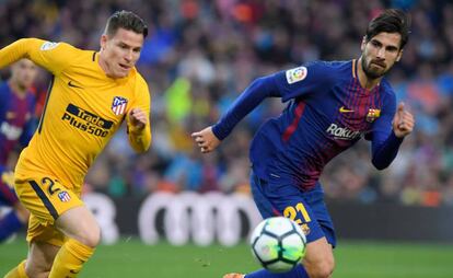 André Gomes y Gameiro, en un Barça-Atlético.