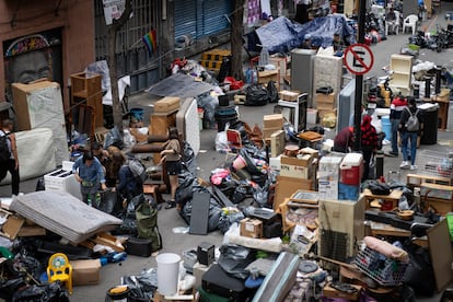 Calle de Cuba tras el desalojo de autoridades, en Ciudad de México, el 27 de agosto de 2025.