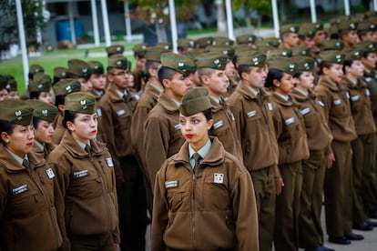 Alumnos de primer y segundo año participan de La orden del día', actividad que tiene como objetivo informar hechos releventes a los estudiantes.