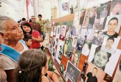 En 2014 se realizó una misa en Tala por los desaparecidos de la región. Las familias llevaron las fotos de sus seres queridos. Después, el sacerdote que la organizó recibió amenazas y tuvo que irse de Tala.