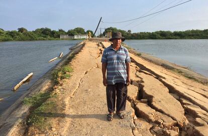 El Señor Eleazar, en San Mateo, en el puente hundido.