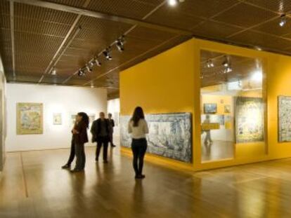 Una de las salas de la muestra &#039;El brillo de las ciudades. La ruta del azulejo&#039;, en la Fundaci&oacute;n Calouste Gulbenkian de Lisboa.