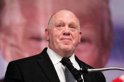 Tom Homan pronuncia un discurso en Salem, Ohio, en marzo de 2024.