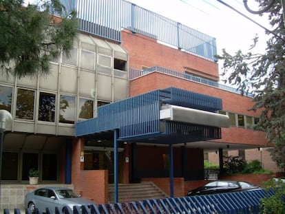 Exterior del antiguo edificio de Discos Columbia.