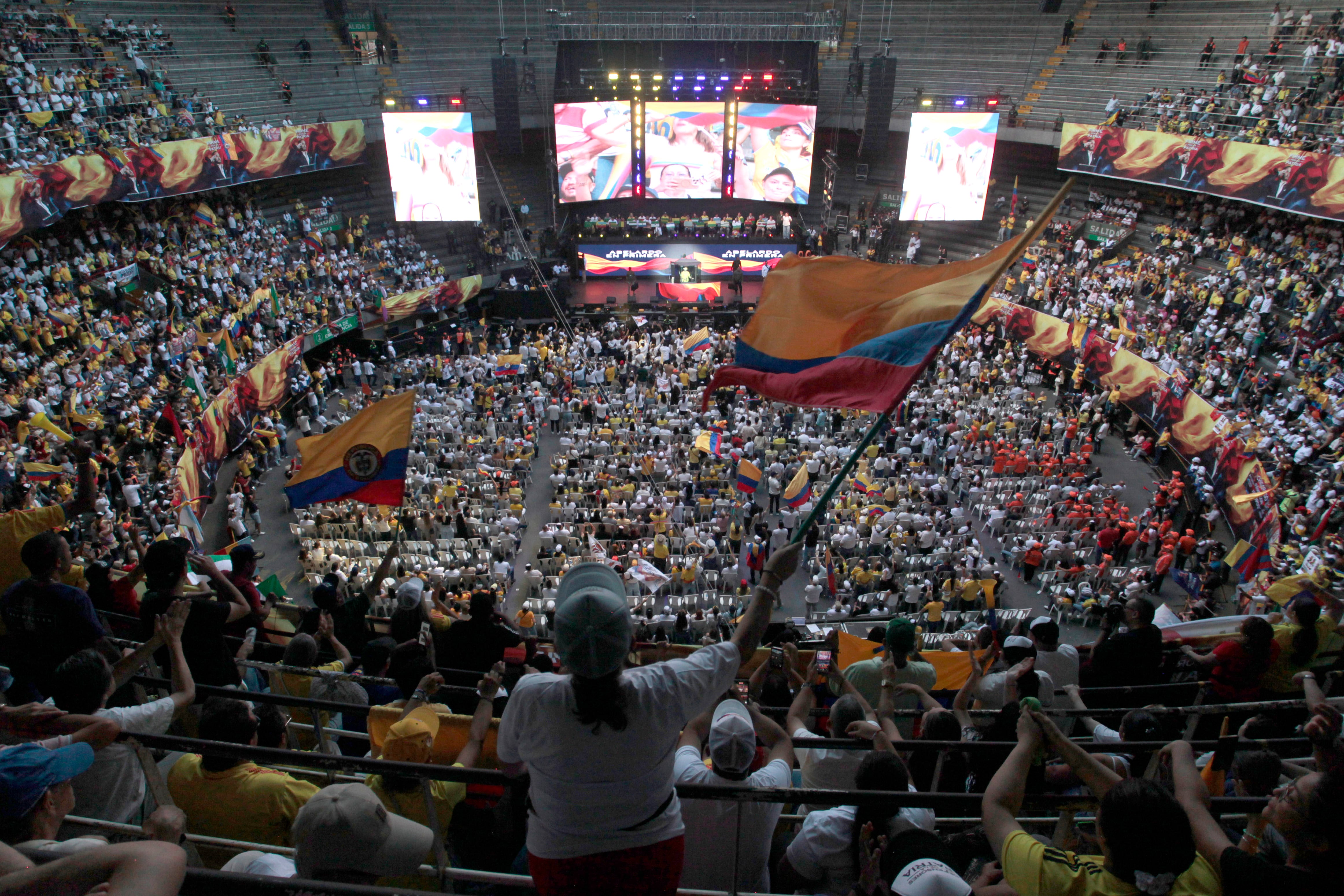 Suspender al presidente, suspender las banderas: la campaña 