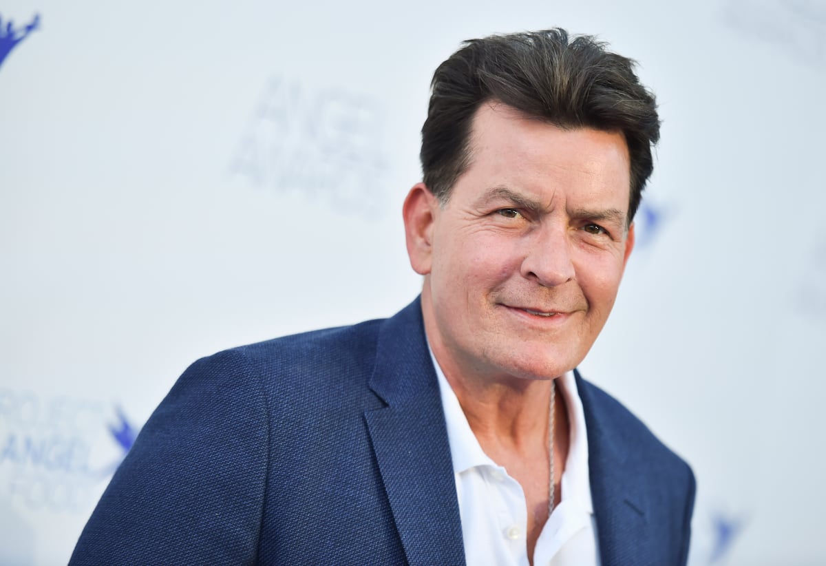 Charlie Sheen desvela su adicción al sexo y que mantuvo relaciones con hombres, que además le extorsionaron