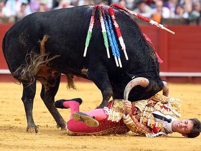 Antonio Nazaré en su primer novillo de la tarde de ayer.