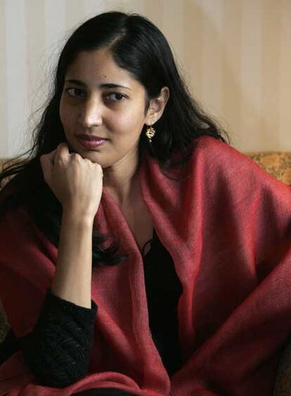 Kiran Desai publica &#39;El legado de la pérdida&#39; (Premio Booker en 2006)