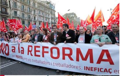 Una delegaci&oacute;n de los socialistas catalanes en la manifestaci&oacute;n de la huelga general del 29 de marzo pasado.