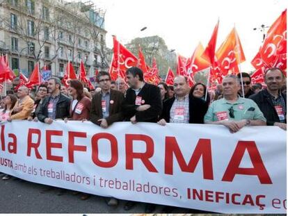 Una delegación de los socialistas catalanes en la manifestación de la huelga general del 29 de marzo pasado.