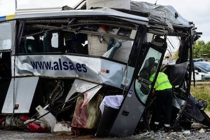 La Guardia Civil intenta esclarecer las razones del accidente. 