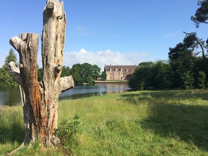 El castillo de Comper, en el bosque encantado de Brocéliande.