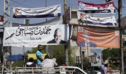 Carteles electorales en El Cairo en las últimas horas de campaña, el lunes 21 de mayo.