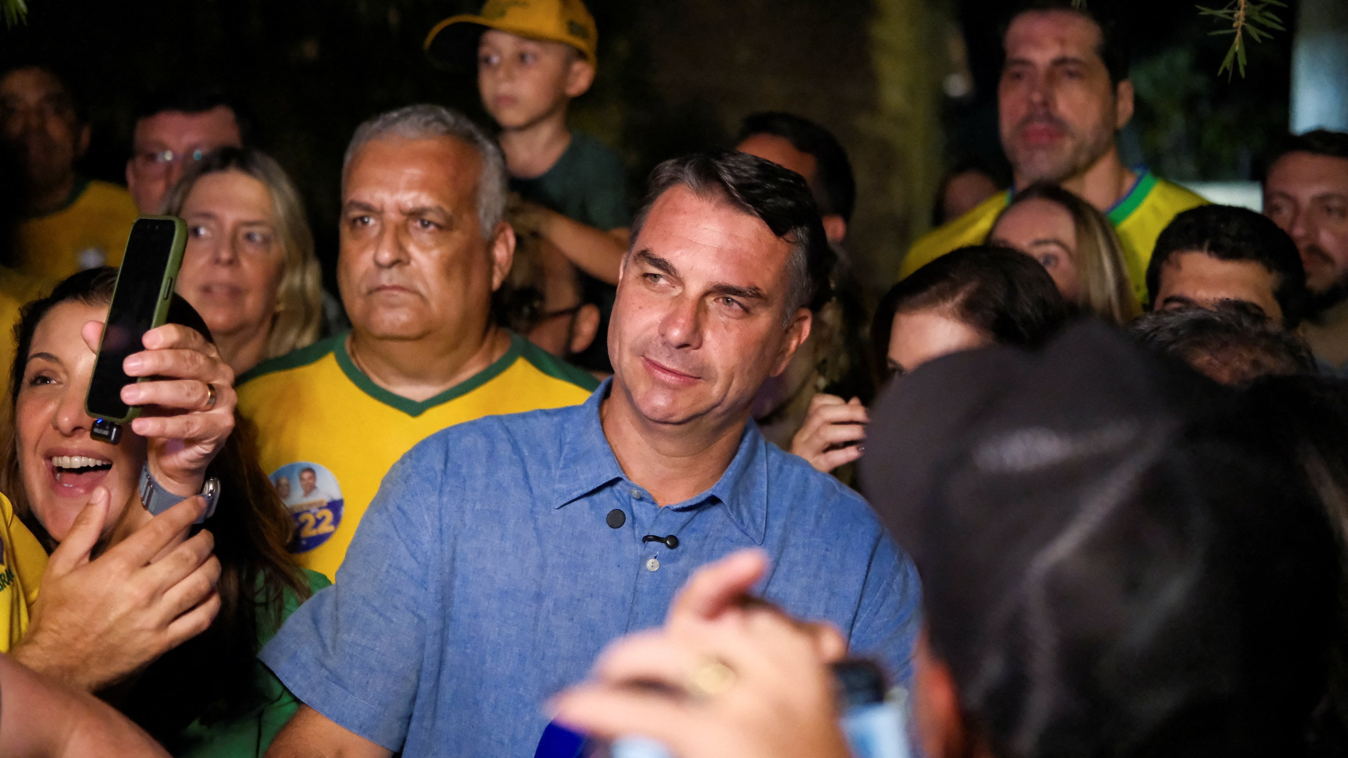 Bolsonaro supera a Lula y fuerza un balotaje decisivo en Brasil