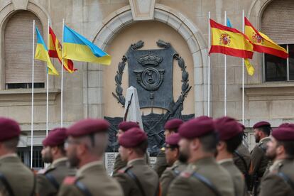 Homenaje en la Academia de Infantería de Toledo a las víctimas de la guerra de Ucrania en el segundo aniversario de la invasión.
