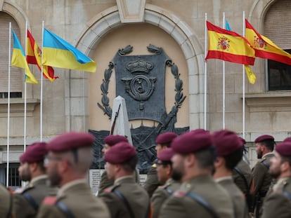 Homenaje en la Academia de Infantería de Toledo a las víctimas de la guerra de Ucrania en el segundo aniversario de la invasión.