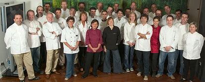 Foto de familia de los cocineros participantes.