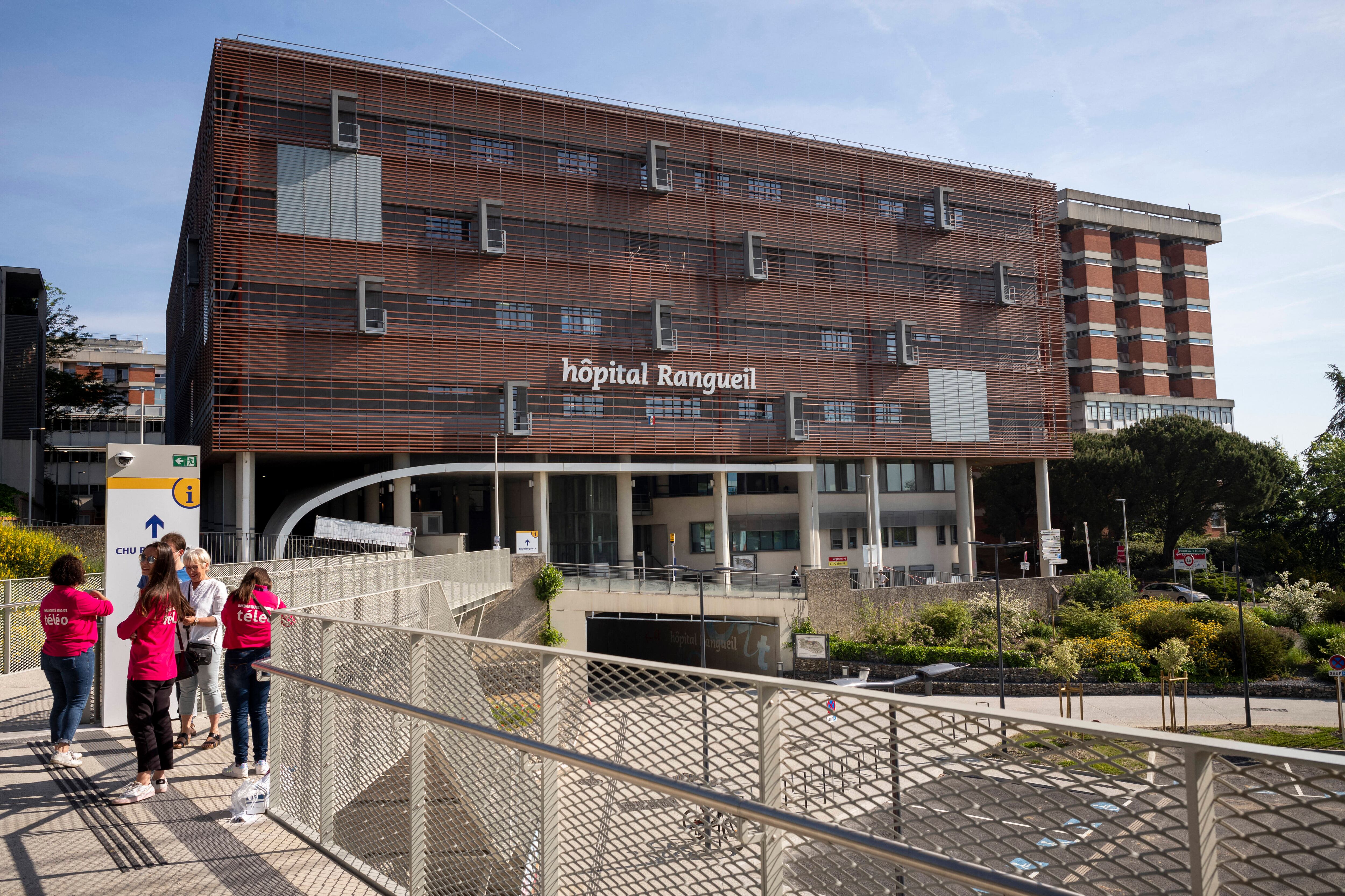Un giovane francese di 24 anni presenta in ospedale un obus della Prima Guerra Mondiale nel retto