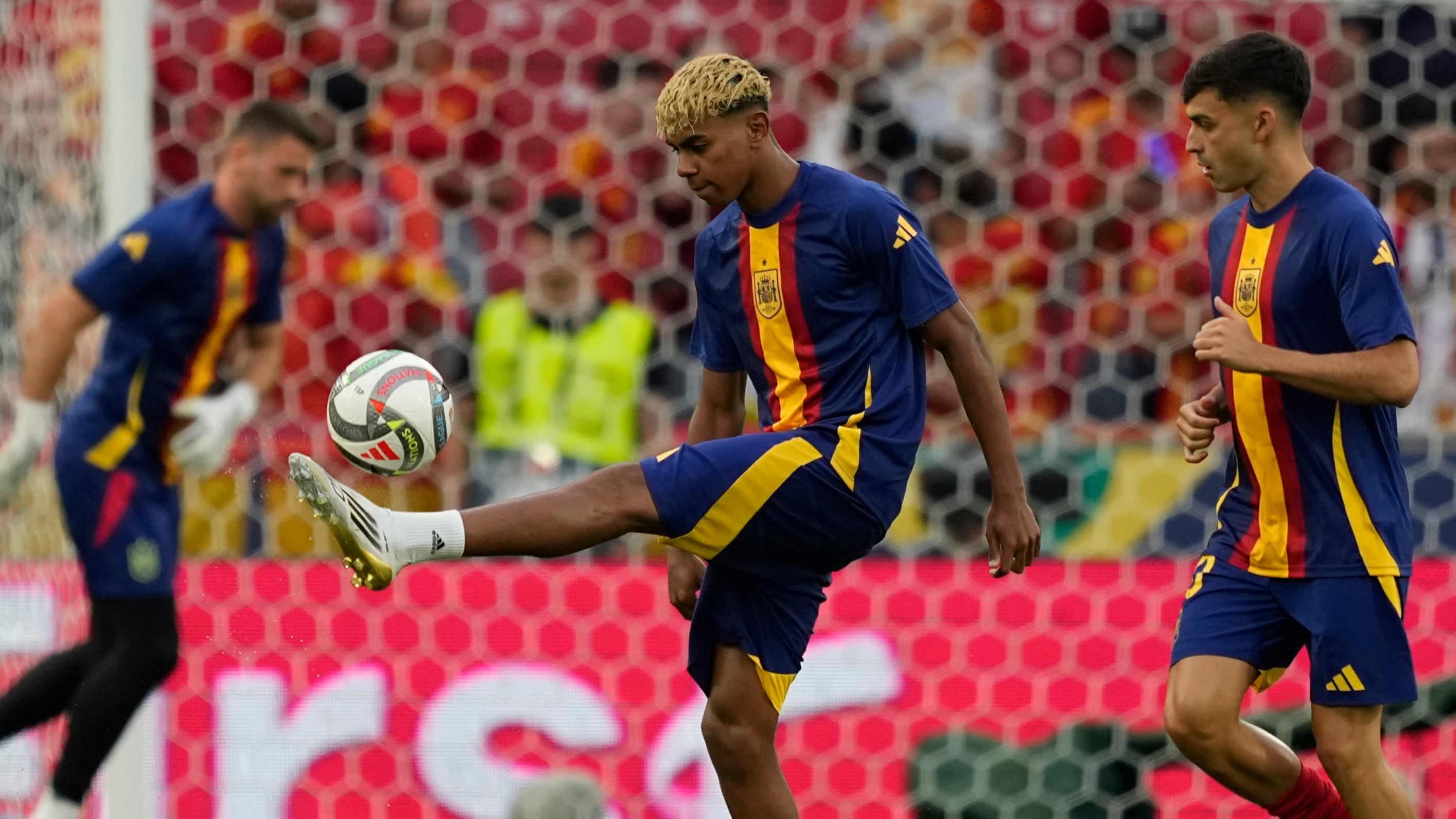 España - Francia en directo | Huijsen y Zubimendi entran en el once español