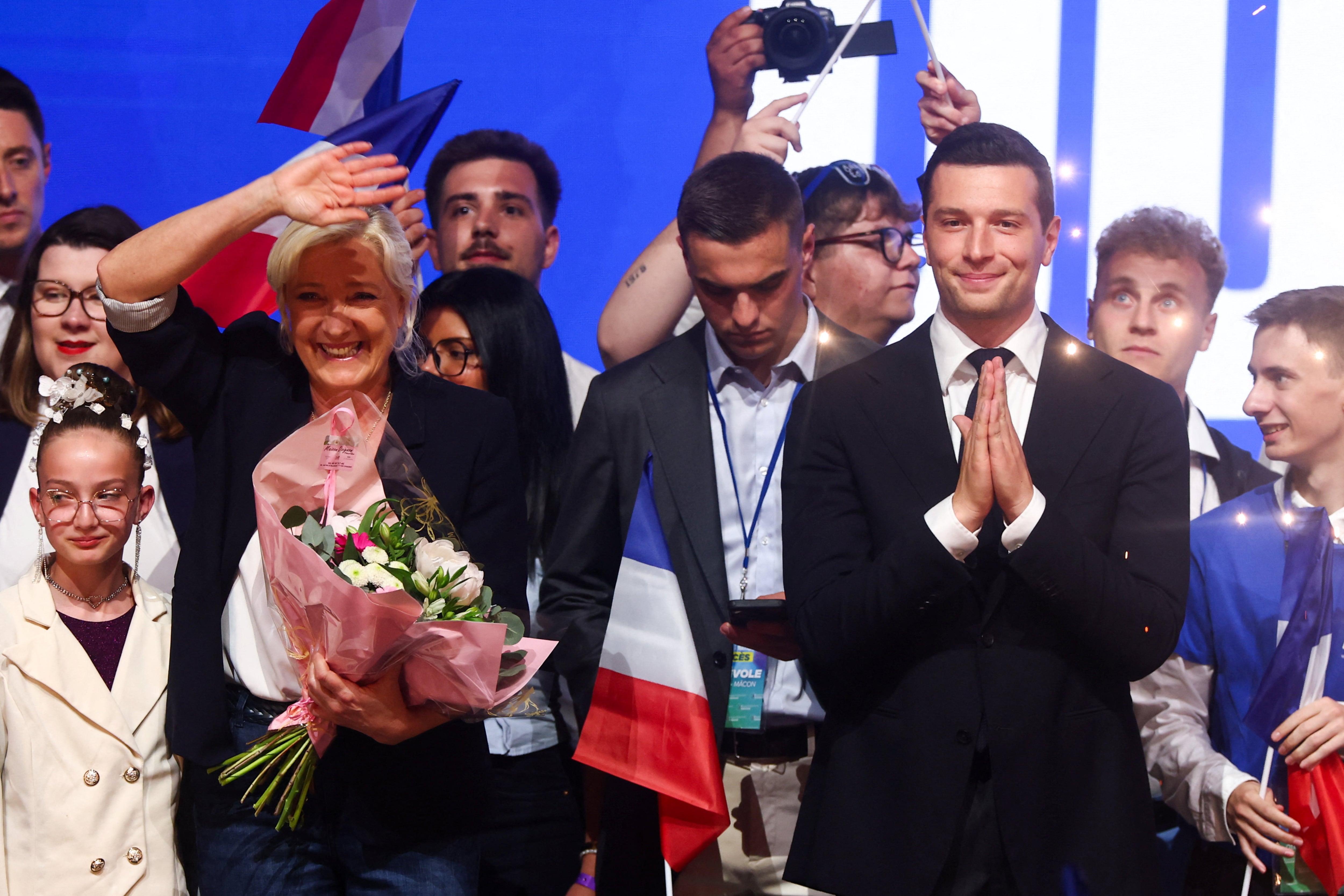 Francia busca candidato para batir a la ultraderecha en las presidenciales