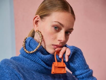 El ya famoso minibolso de Jacquemus.