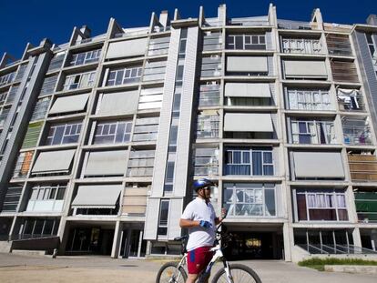 Bloque de viviendas sociales de Carabanchel que el Ayuntamiento de Madrid vendió a Blackstone. 