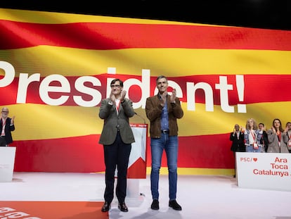 Salvador Illa y Pedro Sánchez, el 17 de marzo en Barcelona en la clausura del 15º congreso del PSC.