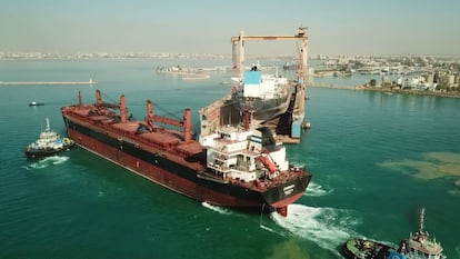 The Greek-owned bulk carrier 'Zografia' is undergoing repair work on the damages caused by the 16 January 2024 Houthi anti-ship ballistic missile attack in the southern Red Sea. Ismailia, Egypt, January 22, 2024.