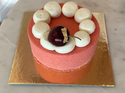 Mini 'entremet' de cerezas y vainilla.