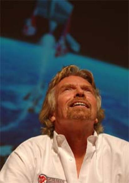 Richard Branson durante la presentación en Londres de su proyecto espacial.