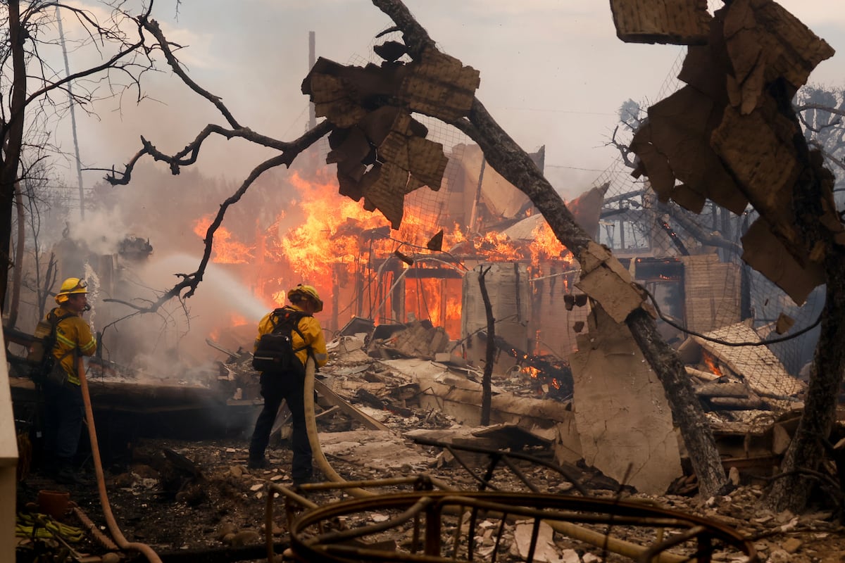 Why Los Angeles firefighters ran out of water: unprecedented demand, empty tanks and low pressure