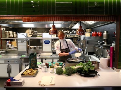 Rodrigo de la Calle, en su restaurante El Invernadero, reconocido con una estrella Michelin.