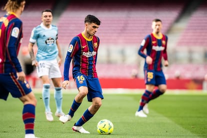 Pedri durante partido Barcelona vs Celta