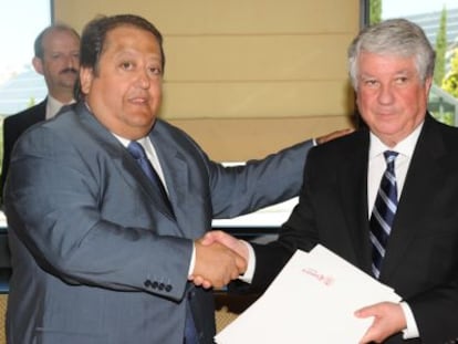 El empresario Alfonso Tezanos (izquierda), junto al presidente de la patronal Ceim, Arturo Fernández.