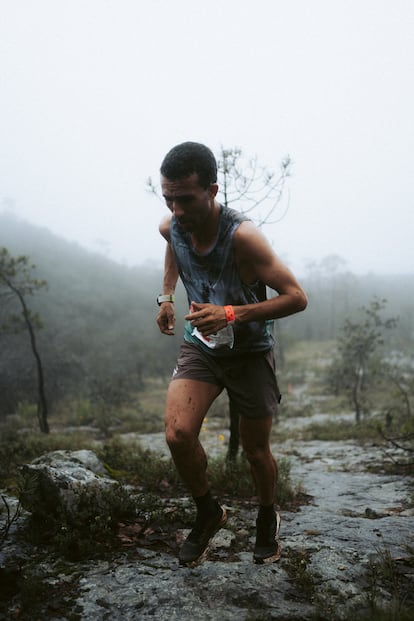 Elhousine Elazzaoui en un momento de la carrera.