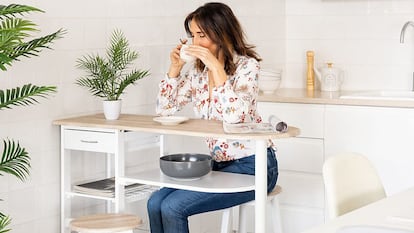 Muy útiles para desayunar y colocar preparativos para la comida, plantas o elementos decorativos.