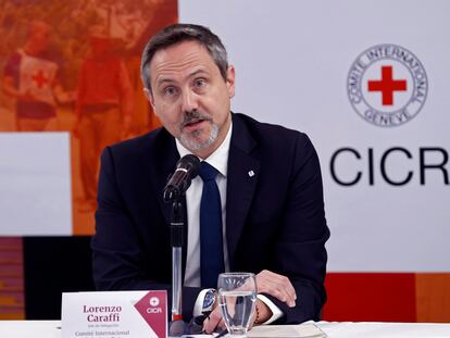 Lorenzo Caraffi, jefe de la delegación del Comité Internacional de la Cruz Roja en Colombia, durante la presentación de su balance de "retos humanitarios" para 2023, en Bogotá.