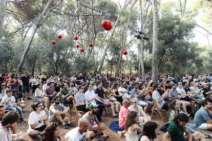 El público del Vida durante un concierto en el escenario Vaixell en 2018.