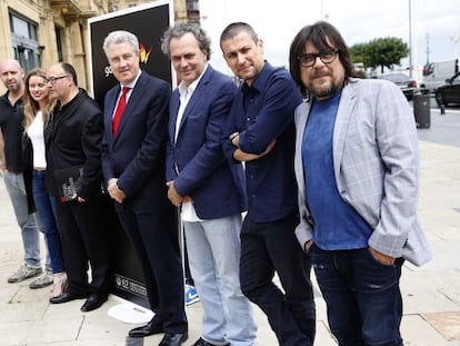 García Tabernero (centro), junto con Rebordinos y algunos de los realizadores y actores que han participado en el proyecto Cinergía, de Gas Natural Fenosa.