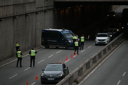 Control de tráfico en la salida de Barcelona, el pasado 9 de abril.