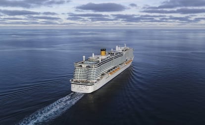 El Costa Toscana, uno de los cruceros más grandes del mundo con 337 metros de eslora, es la última novedad de Costa Cruceros. Este buque plantea un itinerario de una semana descubriendo España, Italia y Francia con una amplia oferta de ocio y experiencias para los pasajeros.