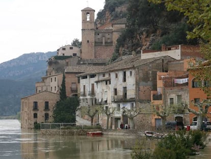 El grupo de escolares realizaba una travesía en canoa que finalizaba en el pueblo de Miravet (Tarragona).