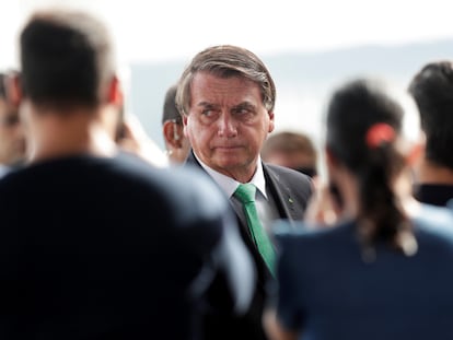 O presidente Jair Bolsonaro saindo do Palácio da Alvorada, em 9 de março de 2021.