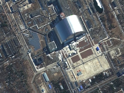 Foto general de la central de Chernóbil (Ucrania) tomada desde un satélite el pasado 11 de marzo.