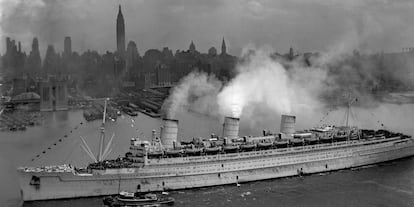 El Queen Mary llega a Nueva York el 20 de junio de 1945.